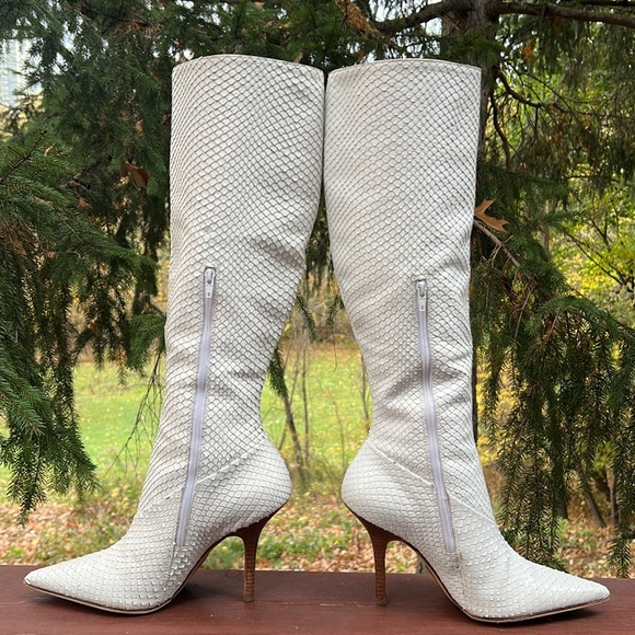 Sexy white cowhide leather stiletto boots in size 7.5 - Picture 3 of 11